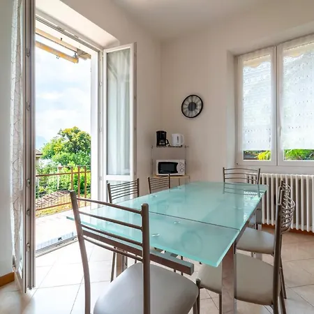 Bright And Cozy In By Wonderful Italy דירה