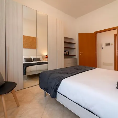 Bright And Cozy In By Wonderful Italy דירה מנאג'יו